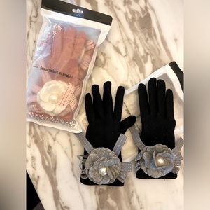 Gloves suede/felt with flower & pearl Cuff size SMALL NEW … pink or black
